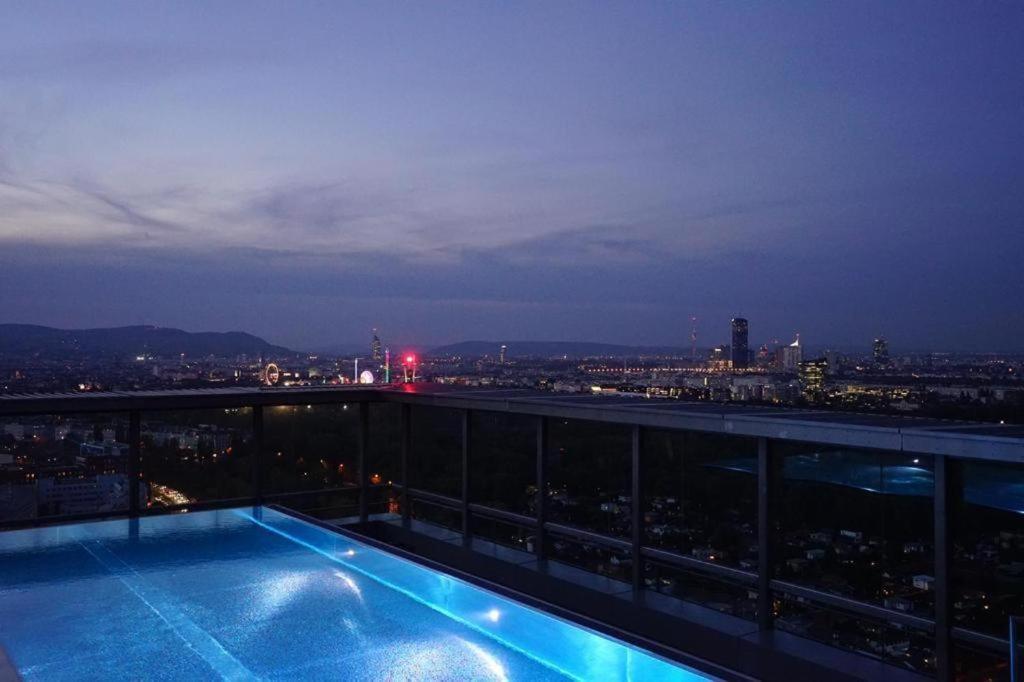 Executive Suite W/ Rooftop Pool Viyana Dış mekan fotoğraf